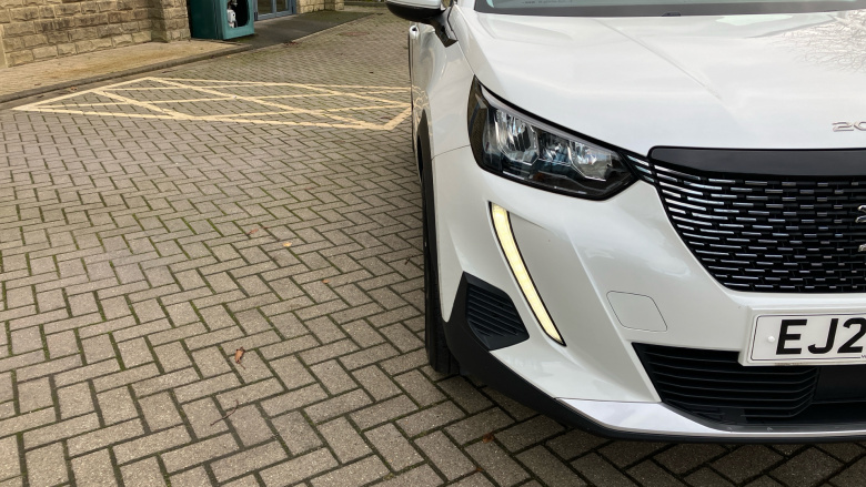 Peugeot 2008 1.2 PureTech 130 Allure 5dr EAT8 Petrol Estate